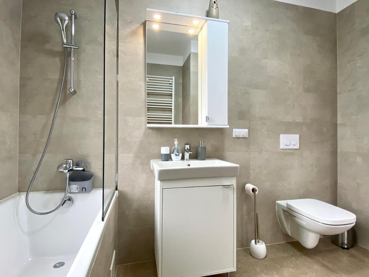 Astoria Apartment - Pet Friendly Braszów Zewnętrze zdjęcie